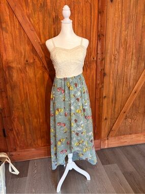 Lace Bodice Floral Maxi Dress in Sage and Cream
